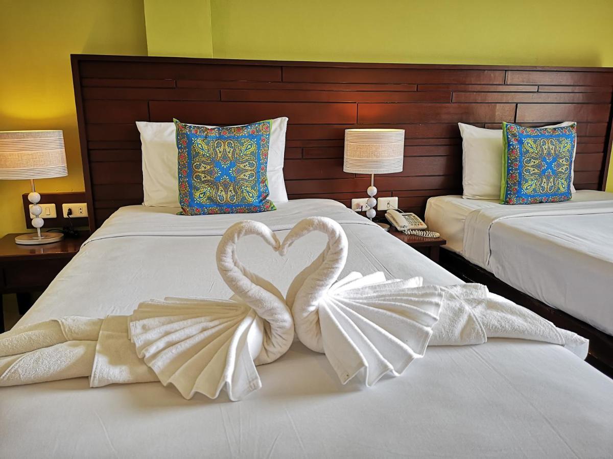 Seven Seas Hotel Patong Exterior foto