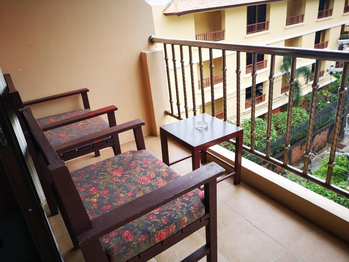 Seven Seas Hotel Patong Exterior foto