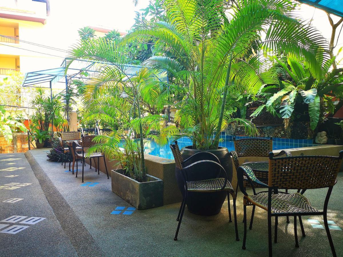 Seven Seas Hotel Patong Exterior foto