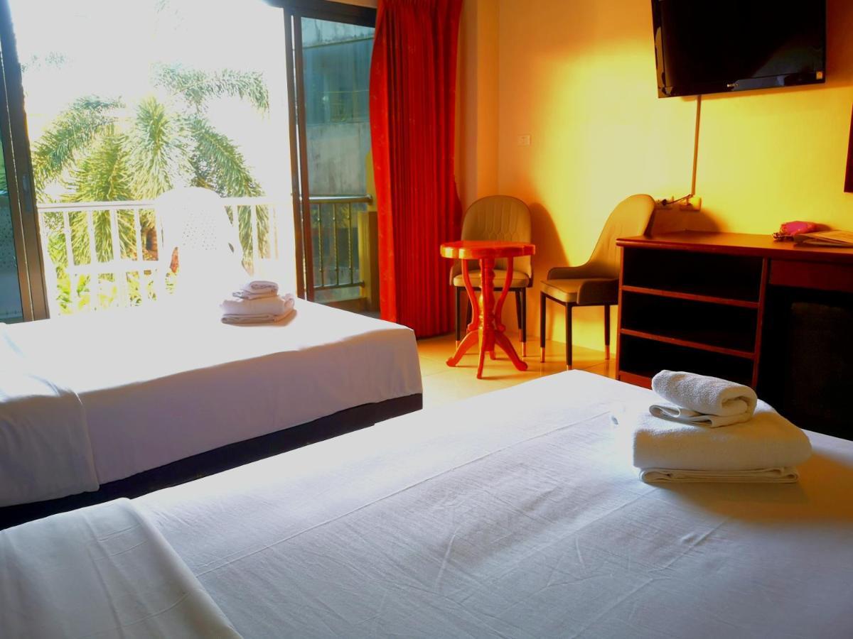 Seven Seas Hotel Patong Exterior foto
